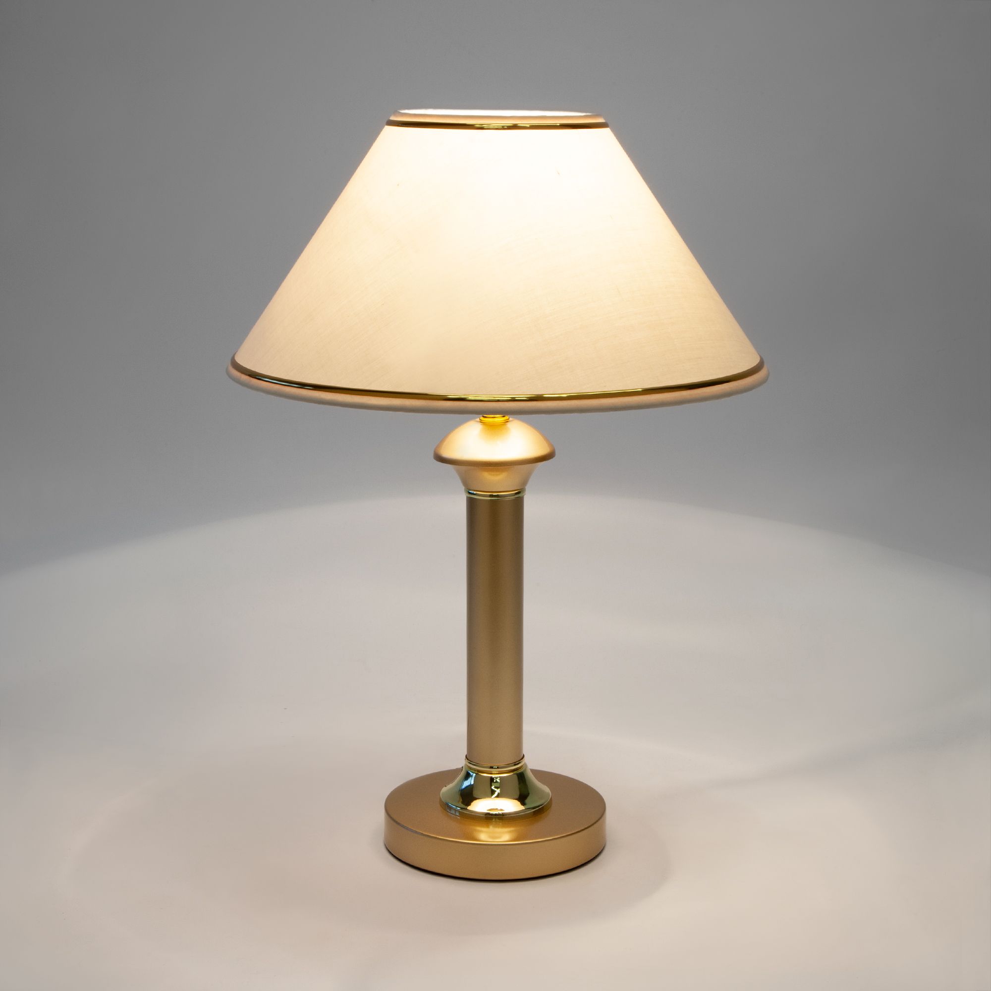 Настольная лампа с абажуром Eurosvet Lorenzo a050630 60019/1 перламутровое золото фото